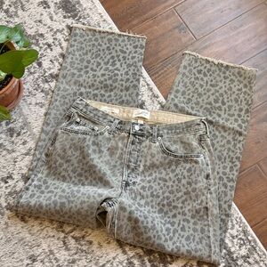 Universal Thread Mid Rise 90s baggy jeans